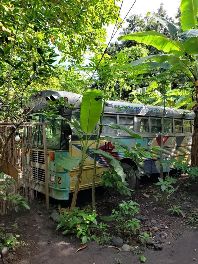 Rainbow Caravan Hostel Las Pilas Luaran gambar
