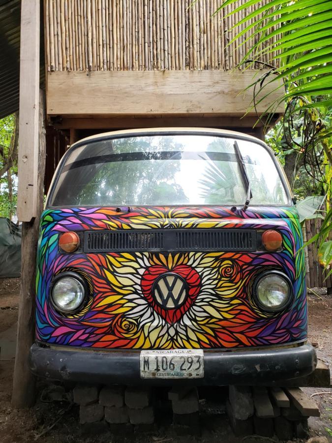 Rainbow Caravan Hostel Las Pilas Luaran gambar